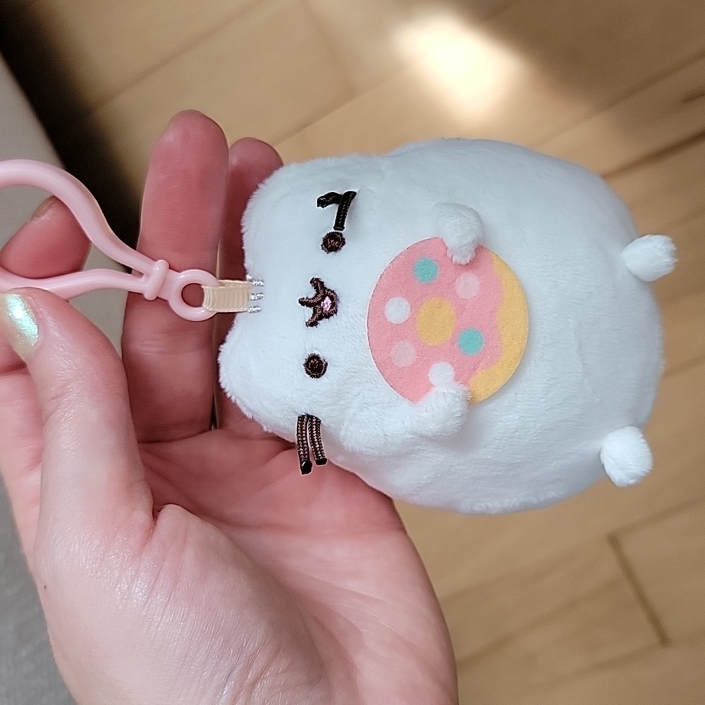 Pusheen White Plush Clip